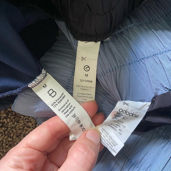 Women’s Size Medium Shorts Bundle - Picture 2 of 3